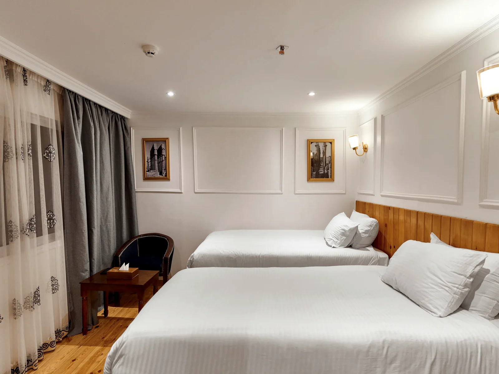 Fatima Dahabeya cabin arranged with twin beds