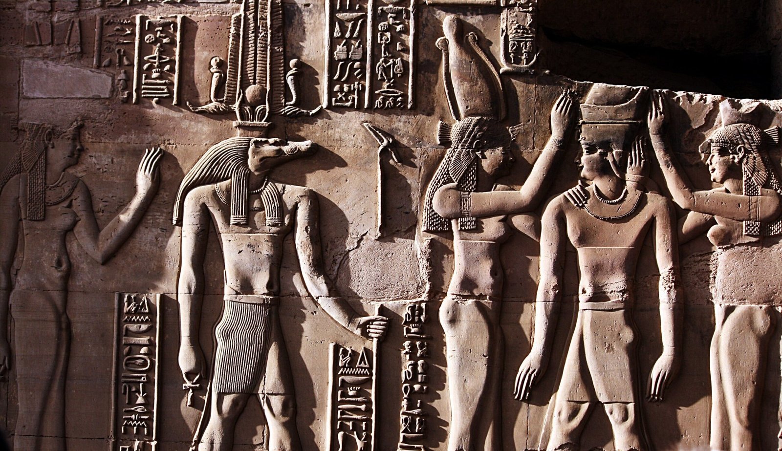 Bassaw Island, Gebel El-Silsila and Kom Ombo