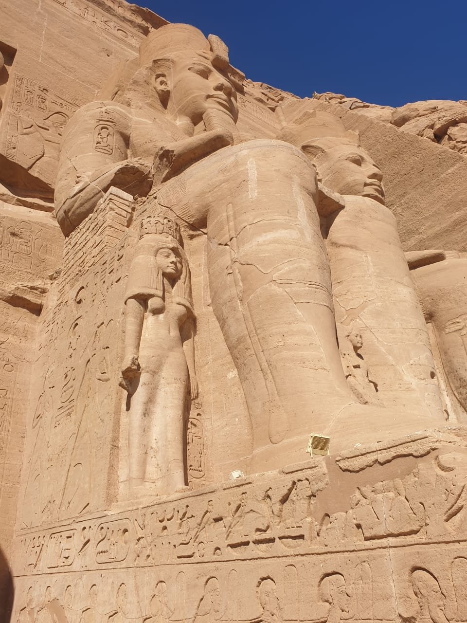 massive Statues of Ramesses2 with his wife Nefertari