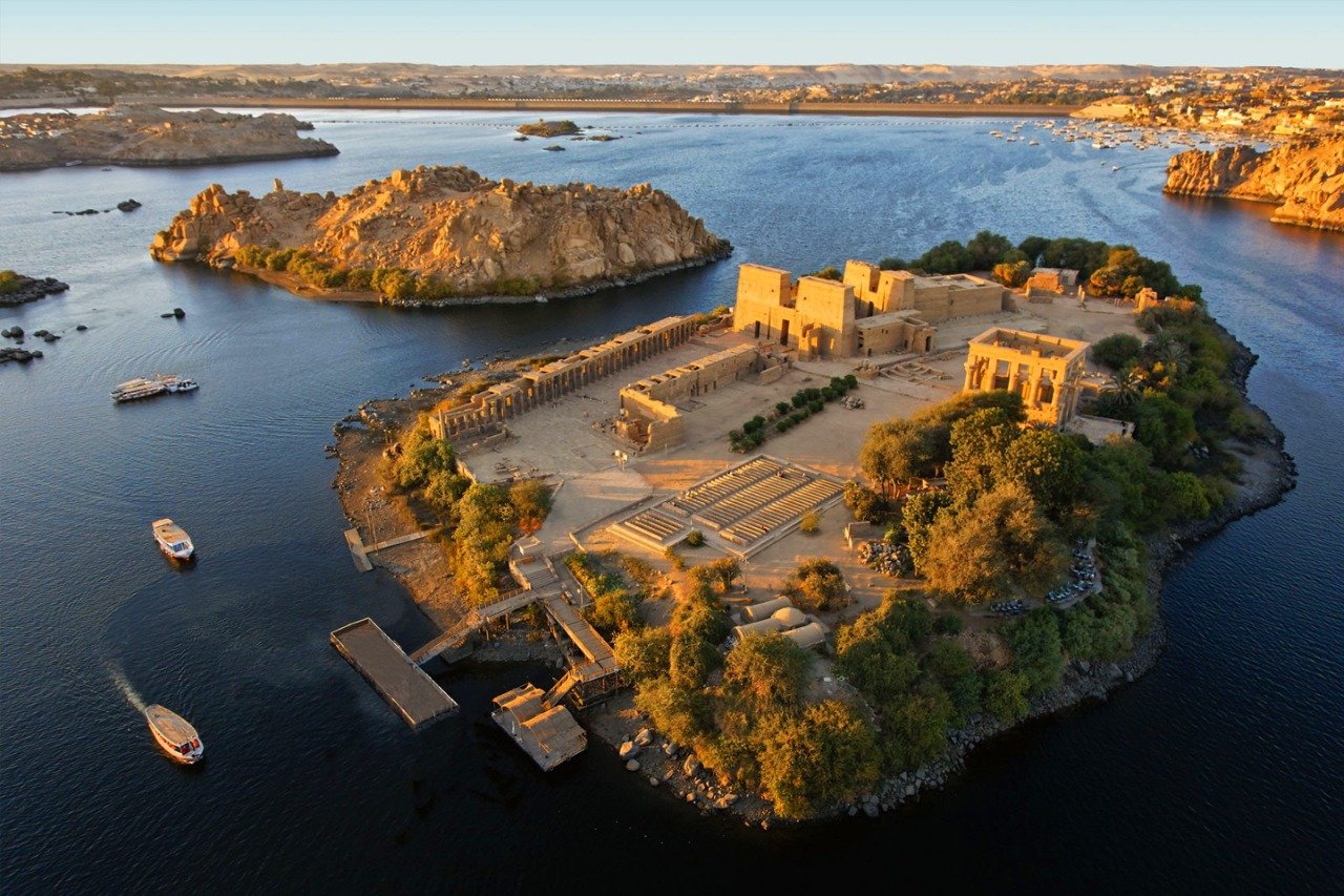 Beautiful view of Philae temple on Ejilica Island